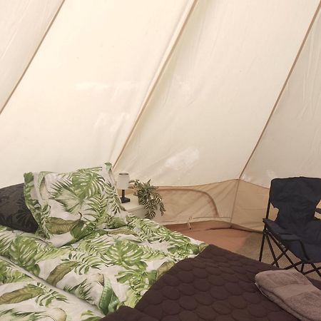 Koskentien Kotimajoitus & Luxury Glamping Lägenhet Jämsä Exteriör bild